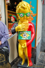 Waffle-eating Manneken-Pis barracks for Brazil